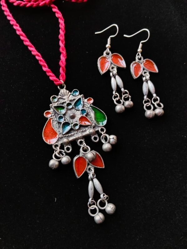 Naira Multi-Color Blackpolished Neckpiece and Matching Dangle Earrings