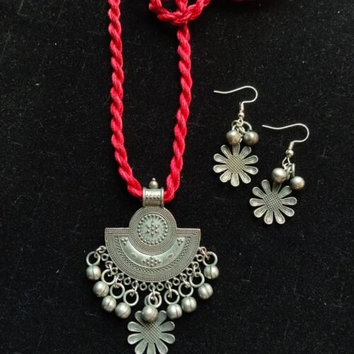Ethnic Red Tribal Floral Motiv Ghungroo Neckpiece Set (Adjustable)