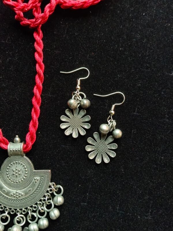 Ethnic Red Tribal Floral Motiv Ghungroo Neckpiece Set (Adjustable)