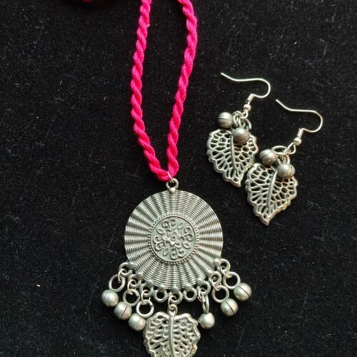Vibrant Pink Thread Boho Leaf Choker Set